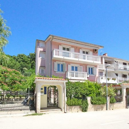 Apartments Alex Башка Экстерьер фото